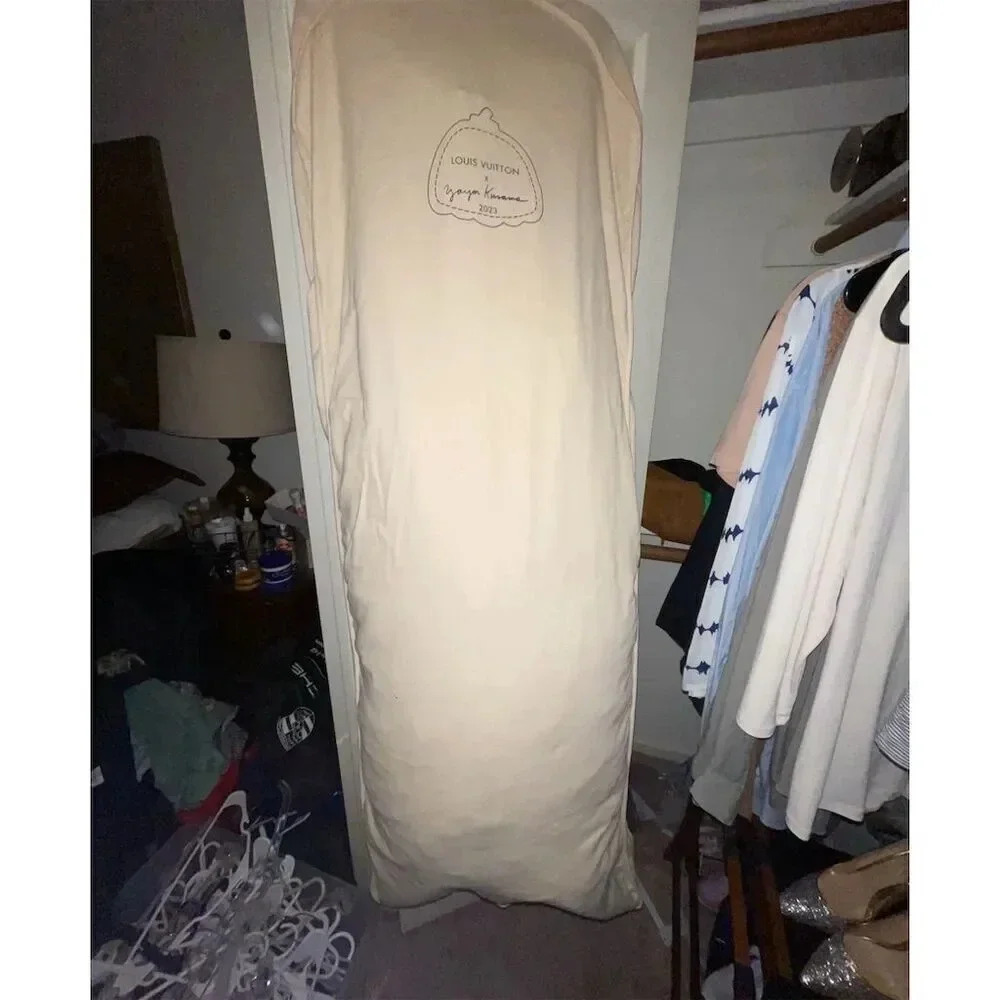 AUTHENTIC Louis Vuitton x Yayoi Kusama 2023 Long Garment Bag Beige - Picture 4 of 8